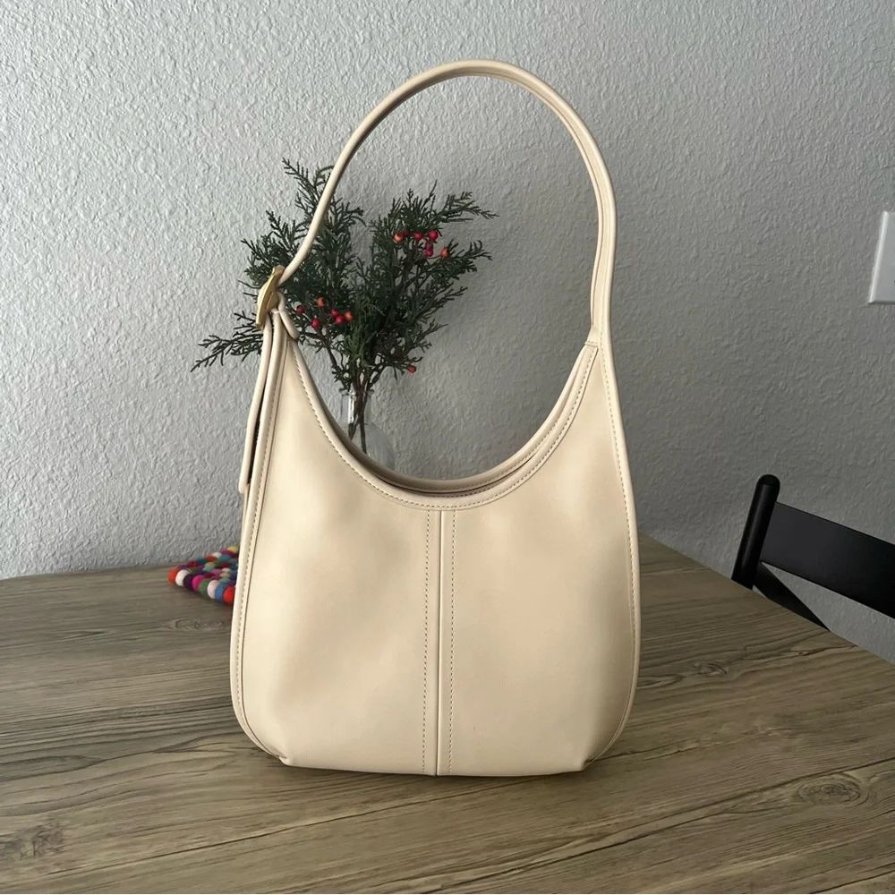 Coach Ergo in Ivory